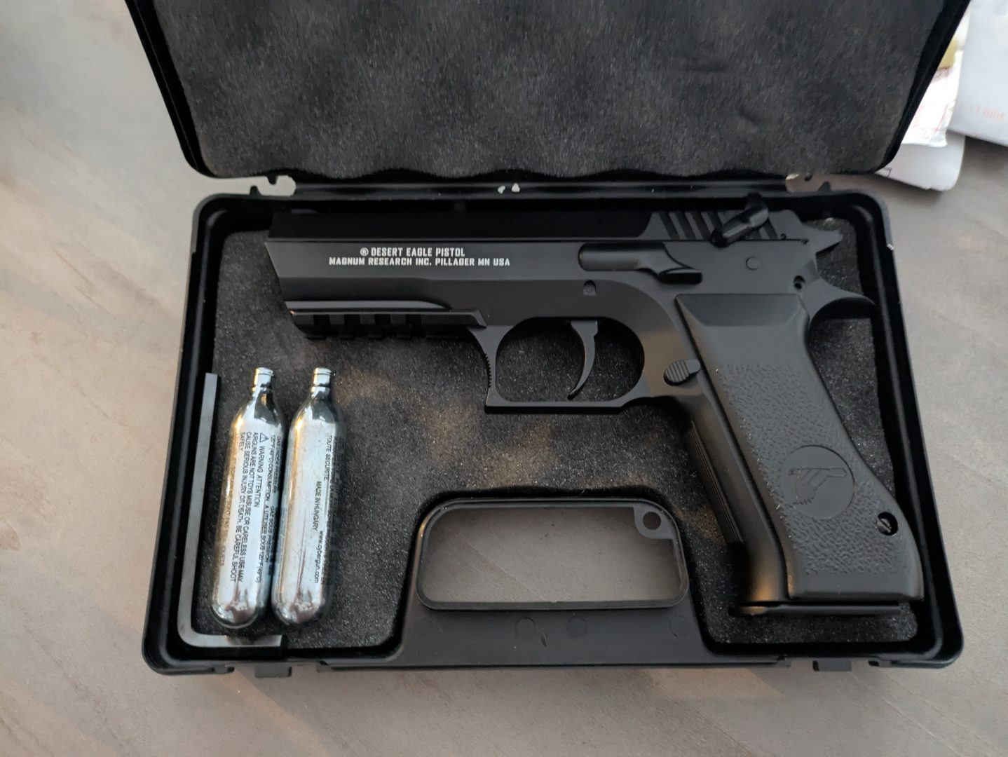 Baby desert eagle/ CO2 / magnum research