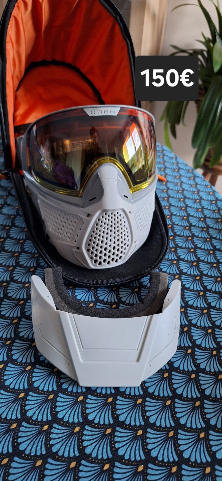 Masque Carbon