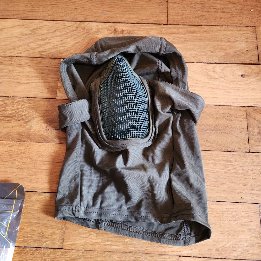 Cagoule + masque grillage intégré OD