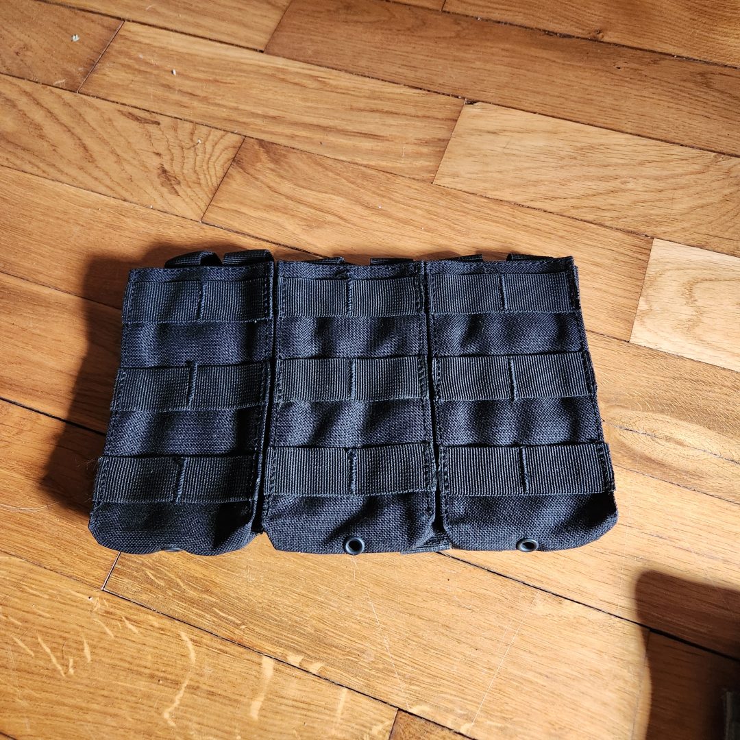 Triple poche chargeurs M4 noire