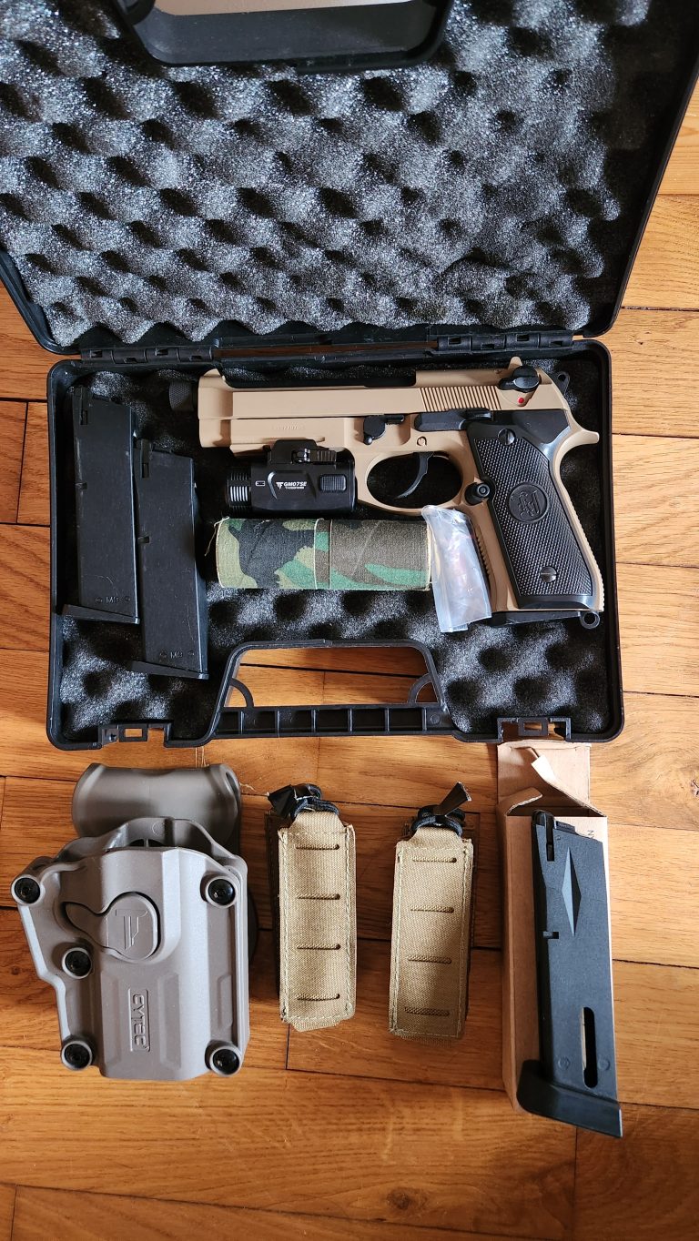 Pack M9A1 KJW co2/gaz et accessoires
