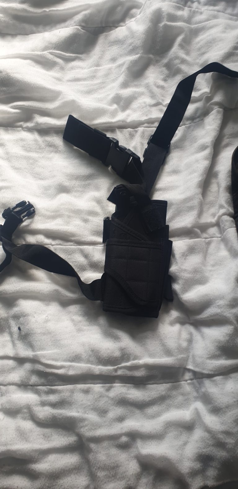 holster rigide noir