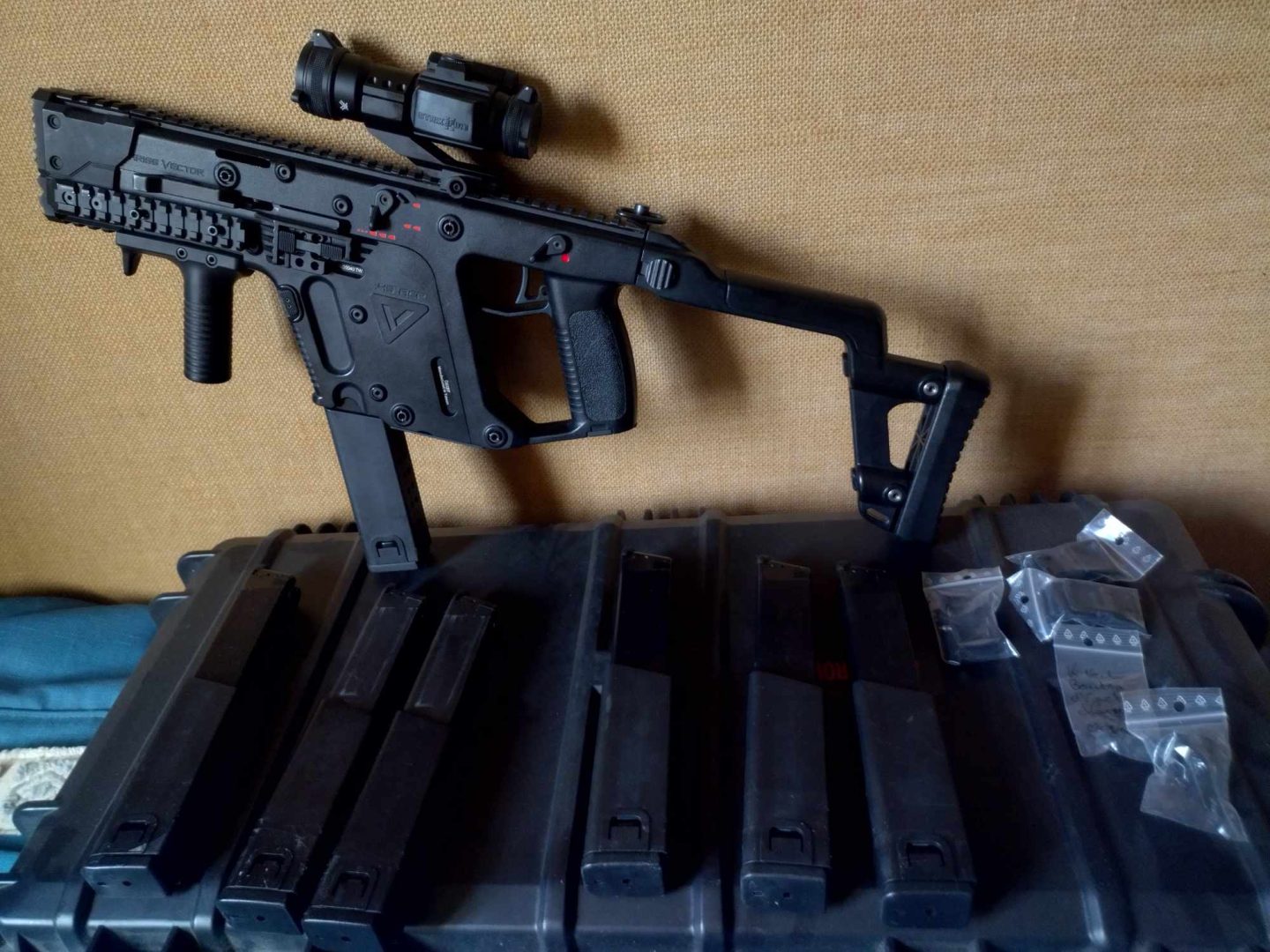 KRISS VECTOR KWA  – 7 Mags