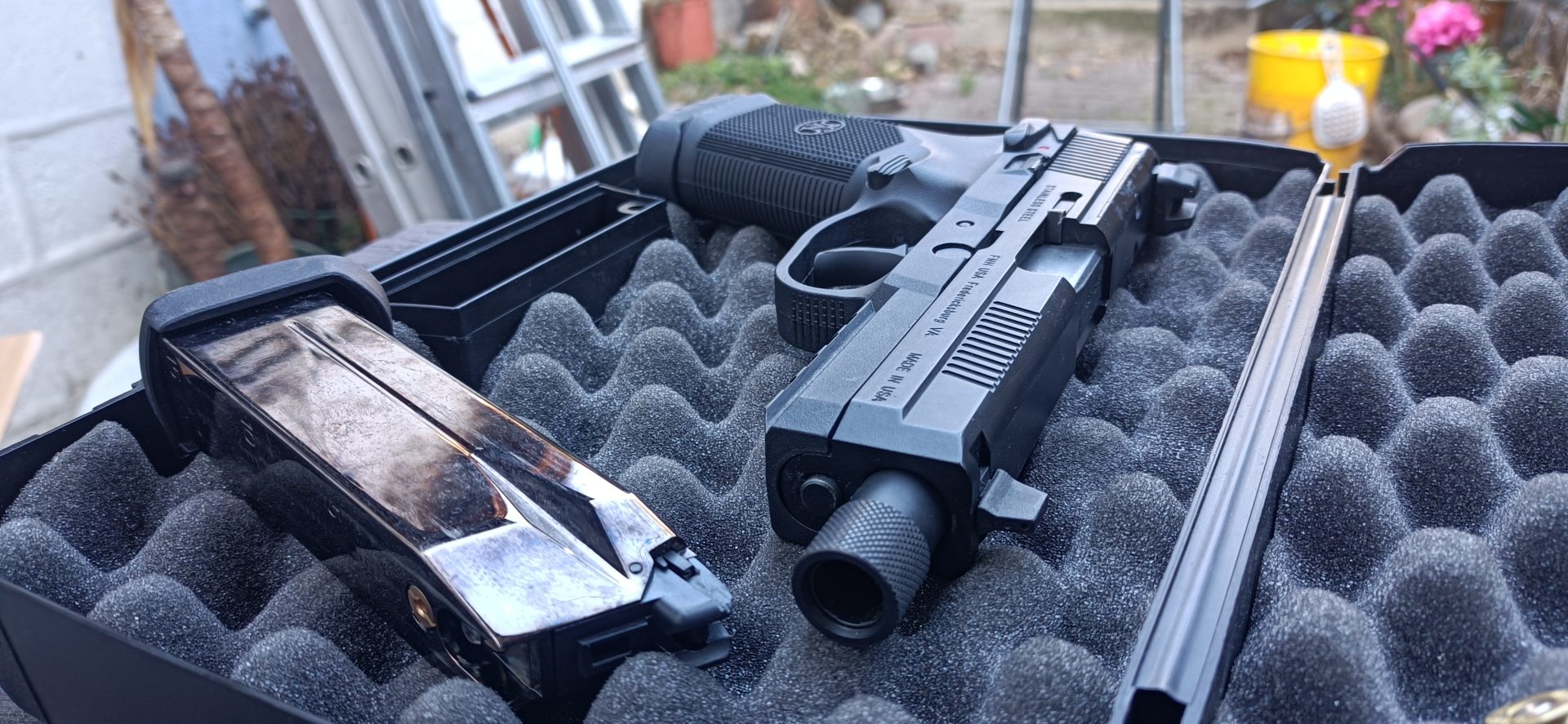 FNX-45 Tactical Upgraded +2 Magazines