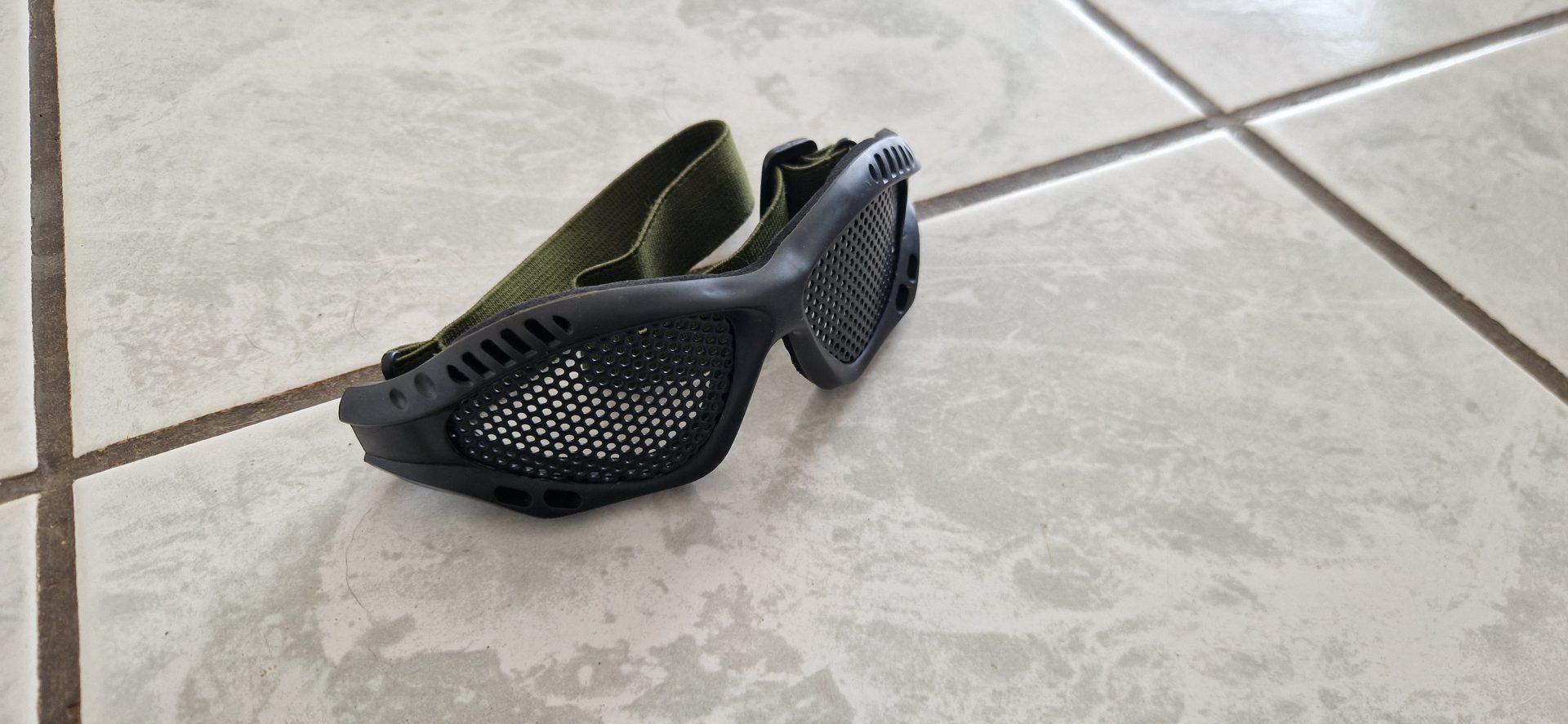 Lunettes de protection grillagées – Airsoft / Paintball