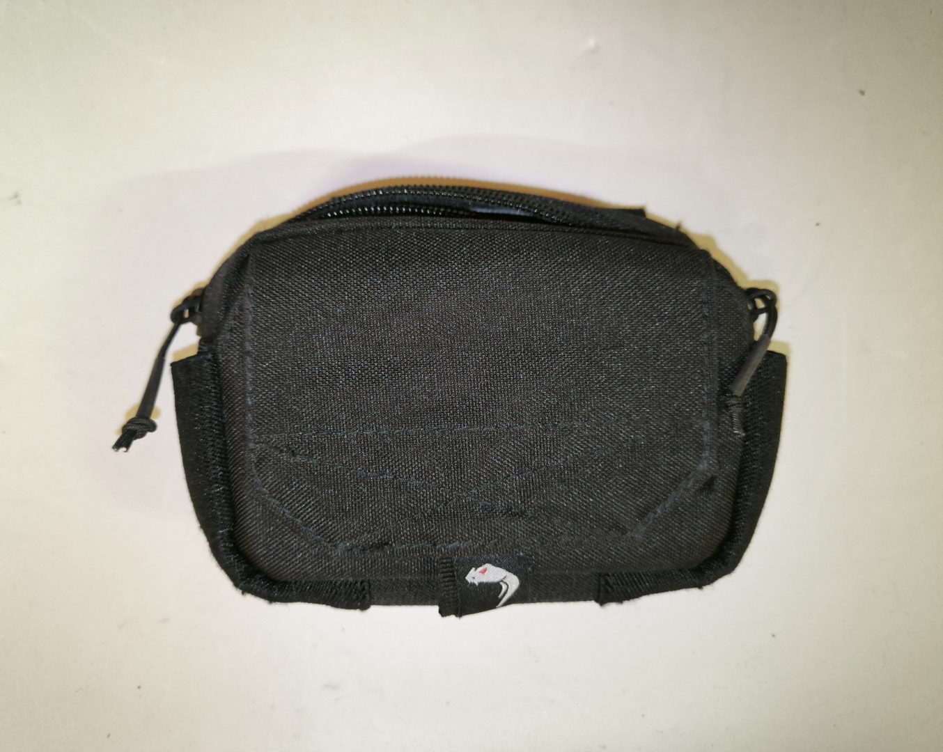 Poche molle diverse noir et grise