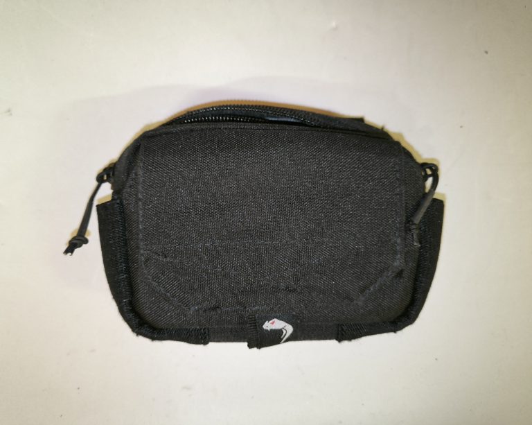 Poche molle diverse noir et grise