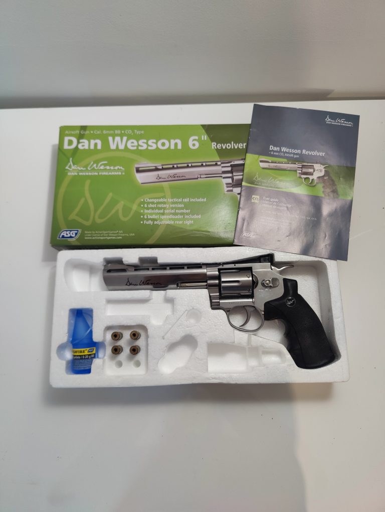 Revolver Dan Wesson 6"