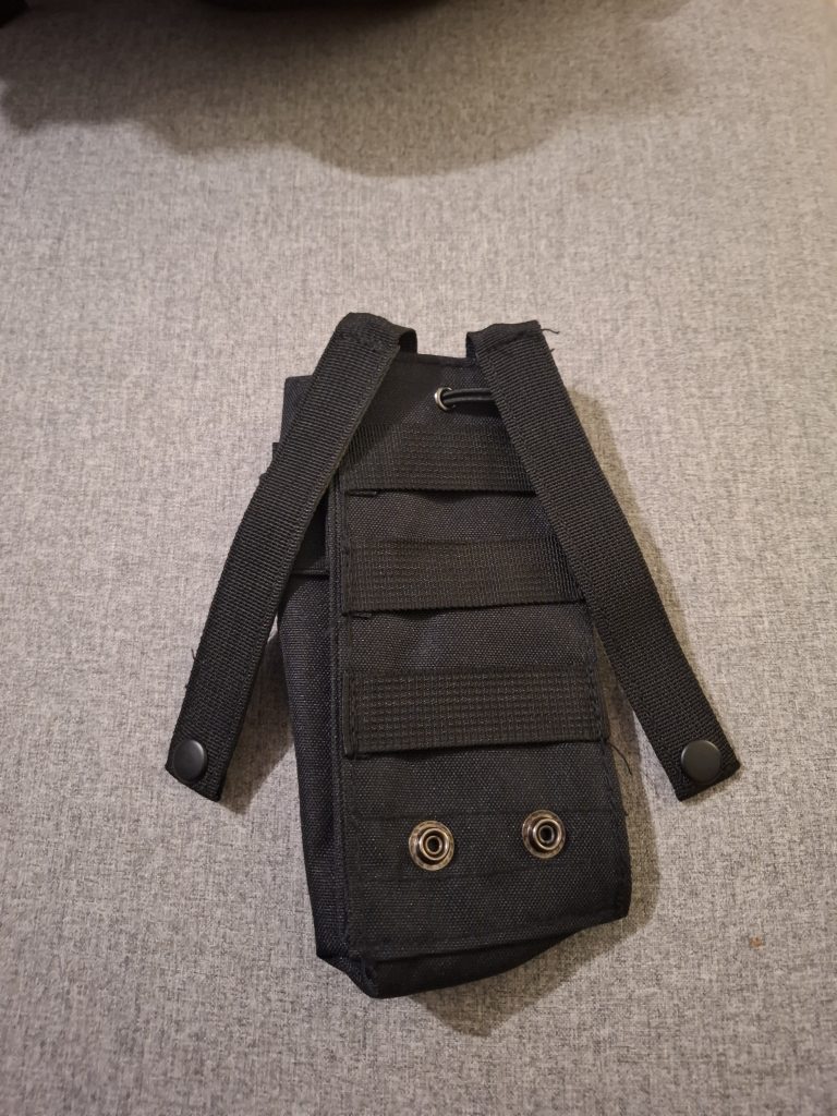 Poche MOLLE pour radio