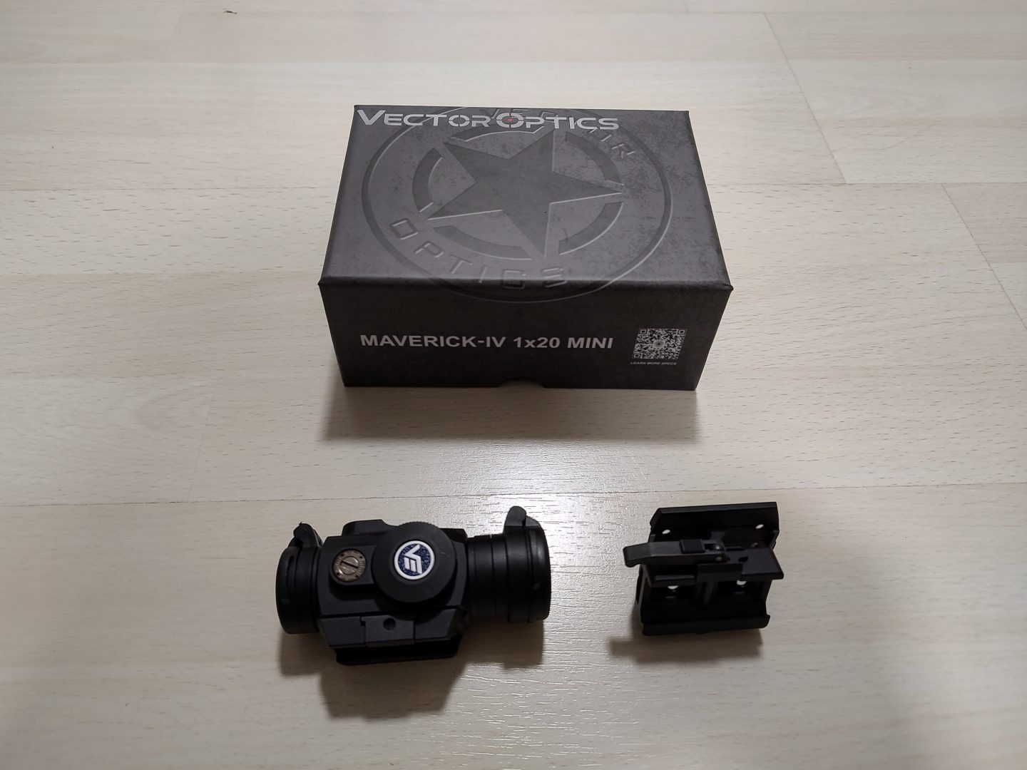 Vector Optics Maverick 4 mini