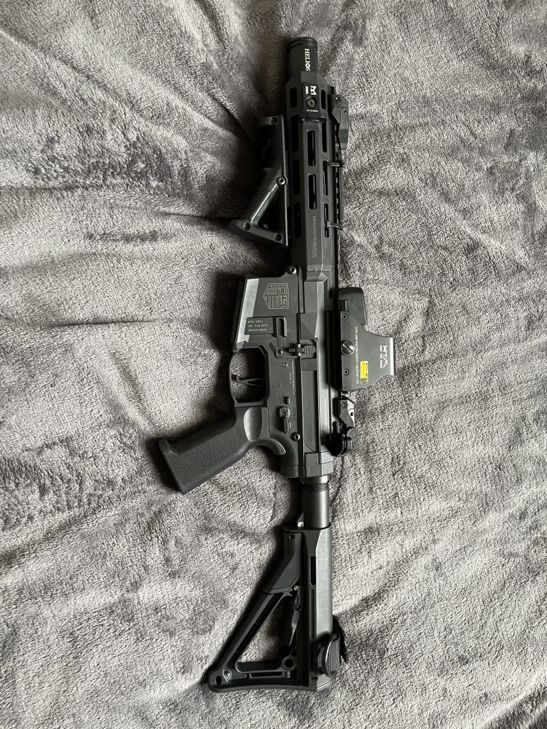 Réplique M4A1 CQB AEG