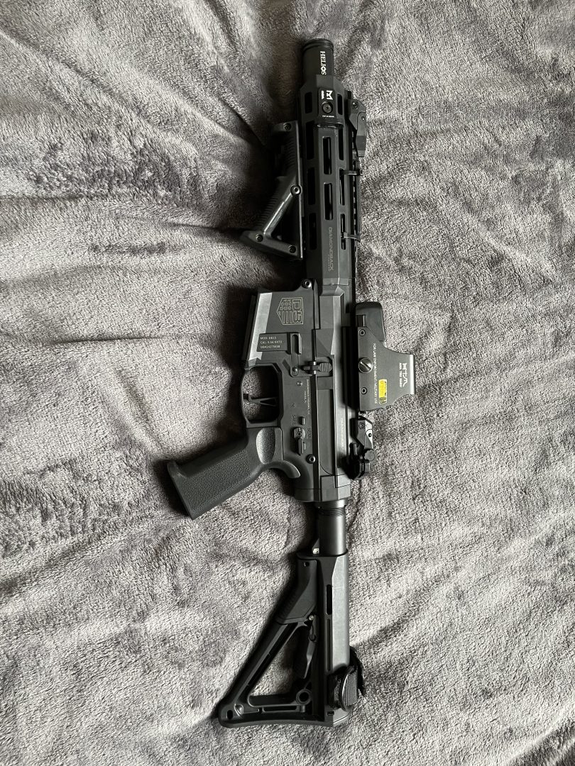 Réplique M4A1 CQB AEG