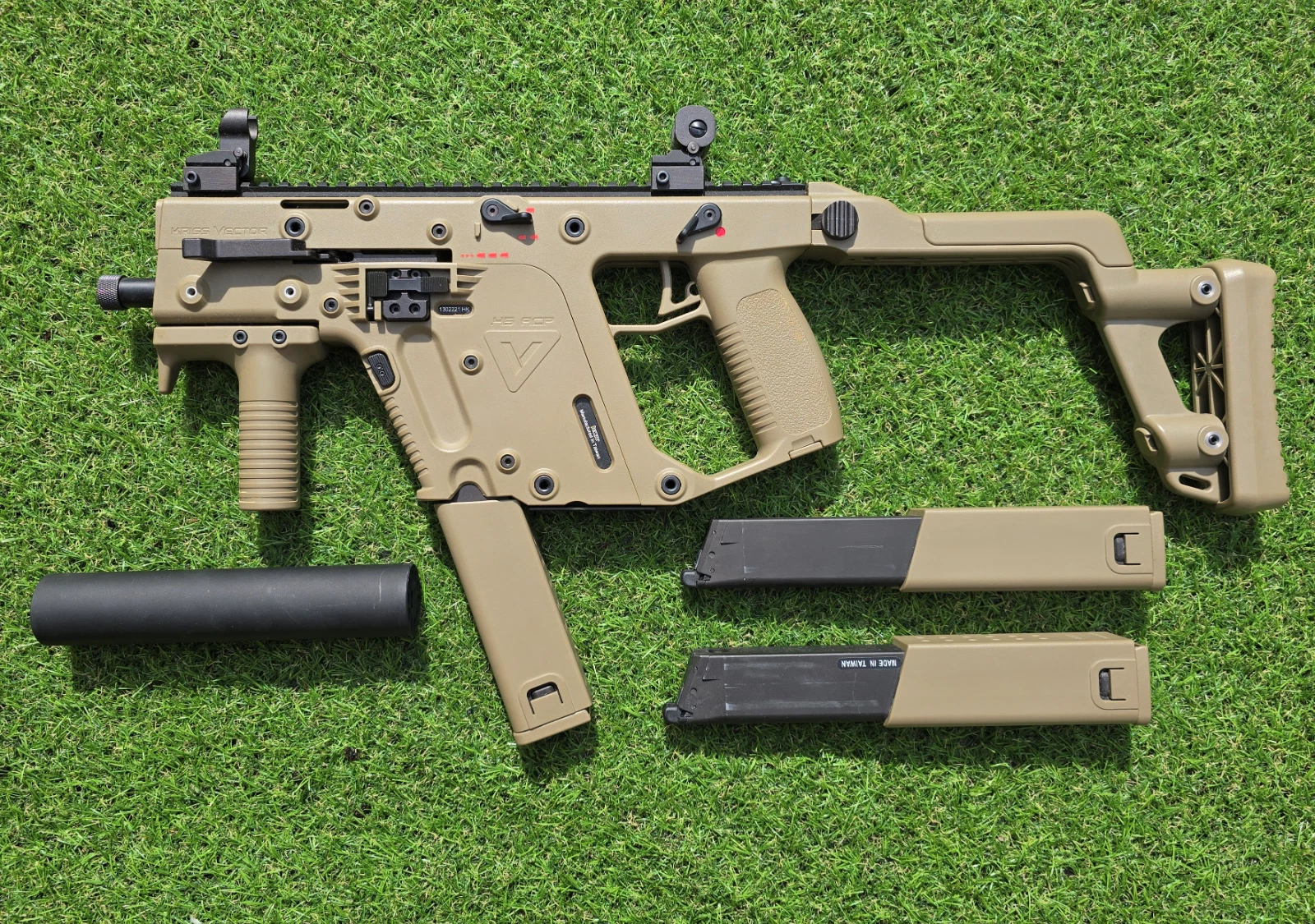 Airsoft Kriss Vector KWA – Réplique GBBR – Silencieux AngryGun – 3 chargeurs