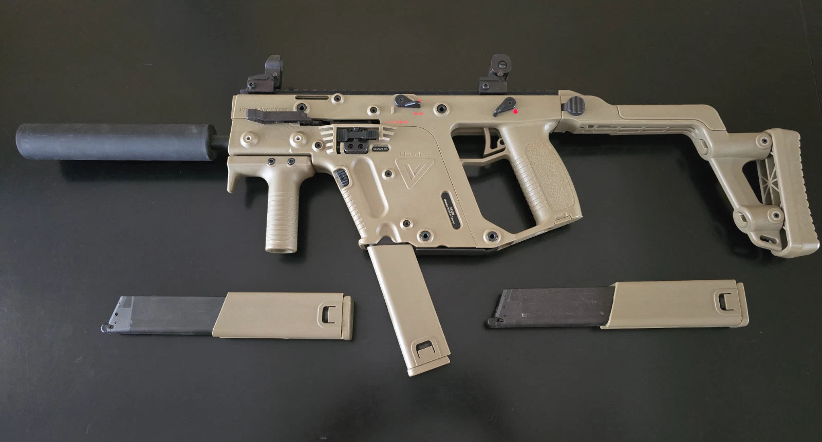 Airsoft Kriss Vector KWA – Réplique GBBR – Silencieux AngryGun – 3 chargeurs