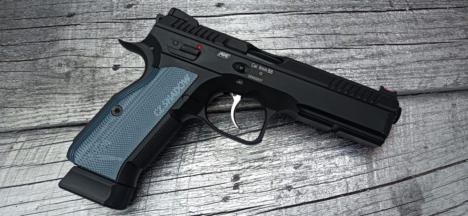 ÇZ Shadow 2 et +2 Mag & boîte