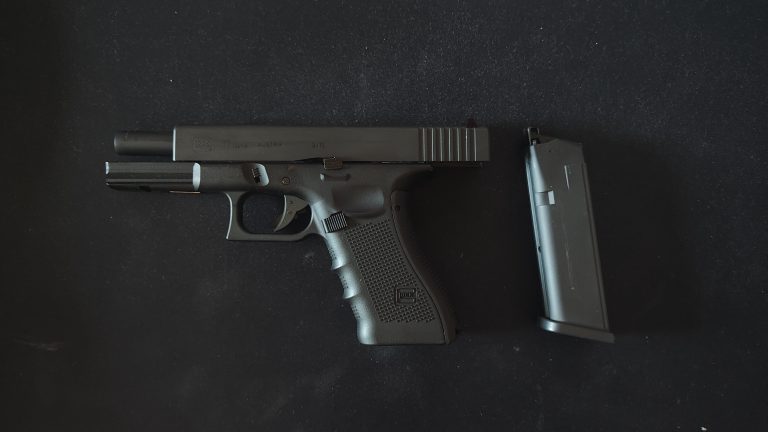 Pistolet Glock 17 Gen 4 Cybergun, 4.5 mm BB