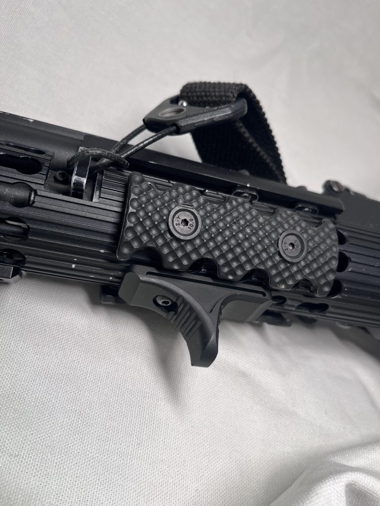 Serrated scale stop Mlok and KeyMod