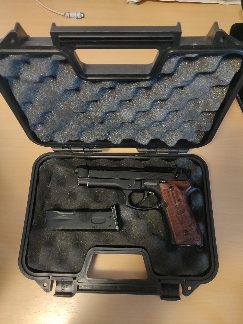 M9 Vertec [KJW] avec 3 chargeurs Green Gaz et Holster