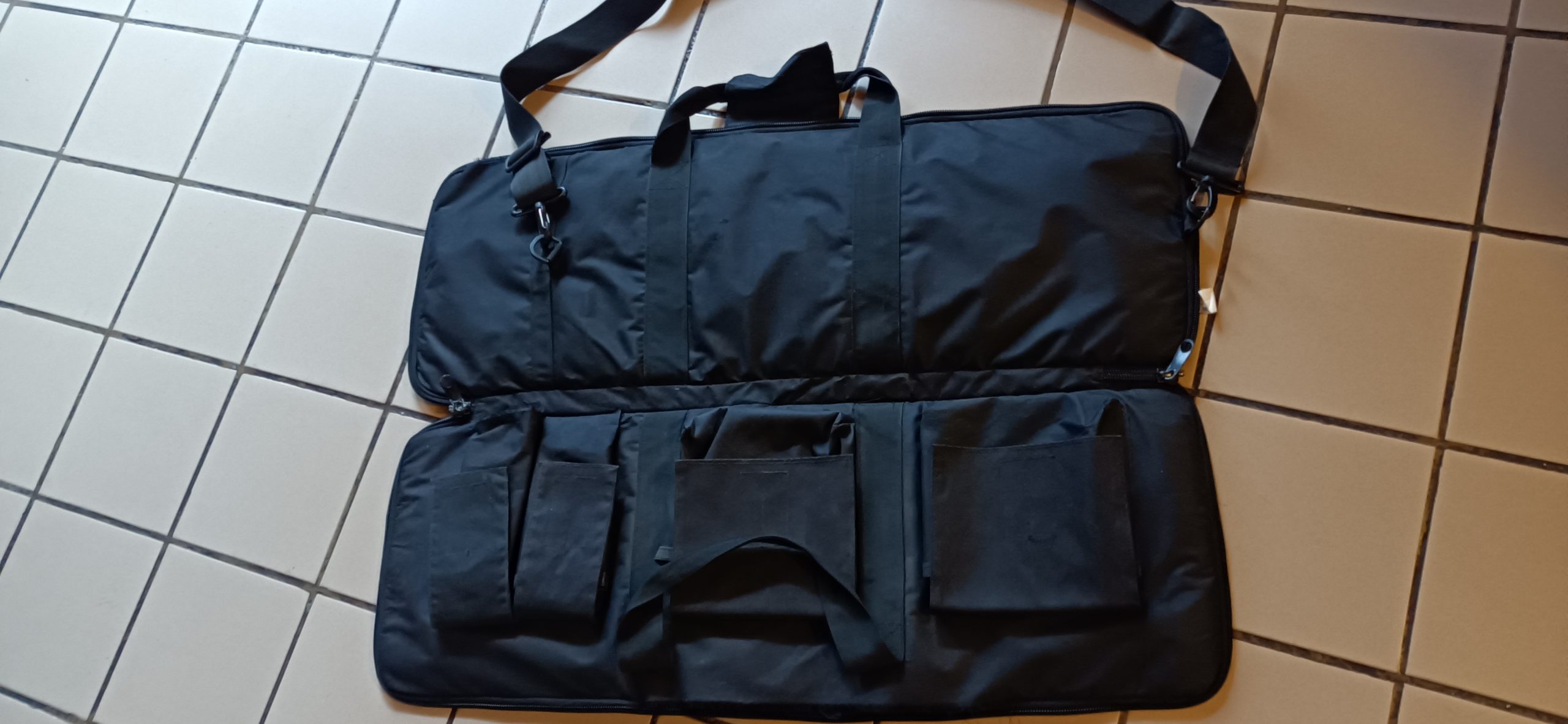 Sac de transport avec pochettes & sangles