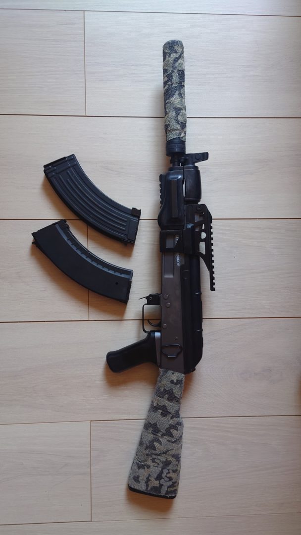 AK 47 + 2 chargeurs
