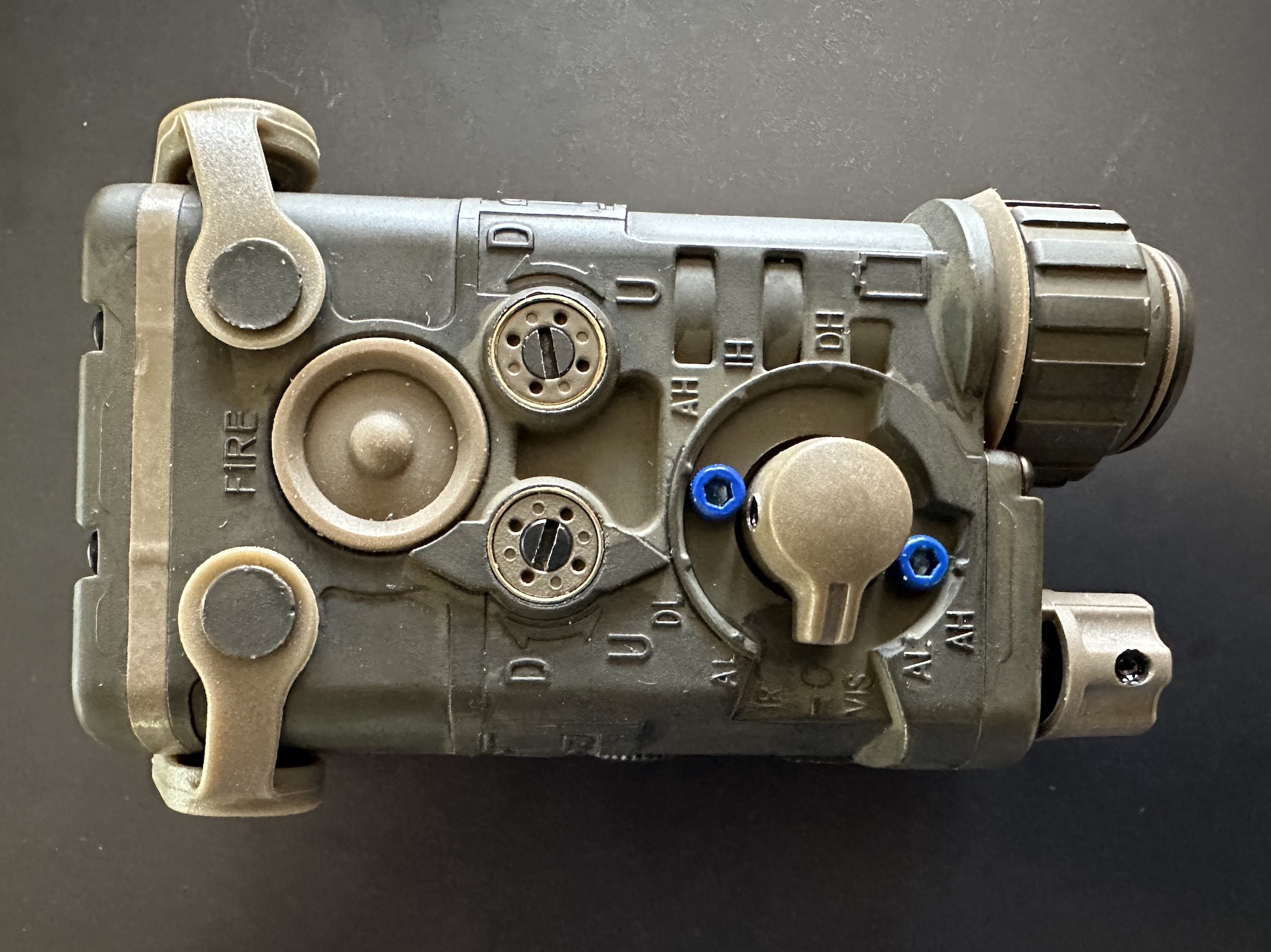 désignateur illuminateur laser vis vert/ IR Somogear NGAL