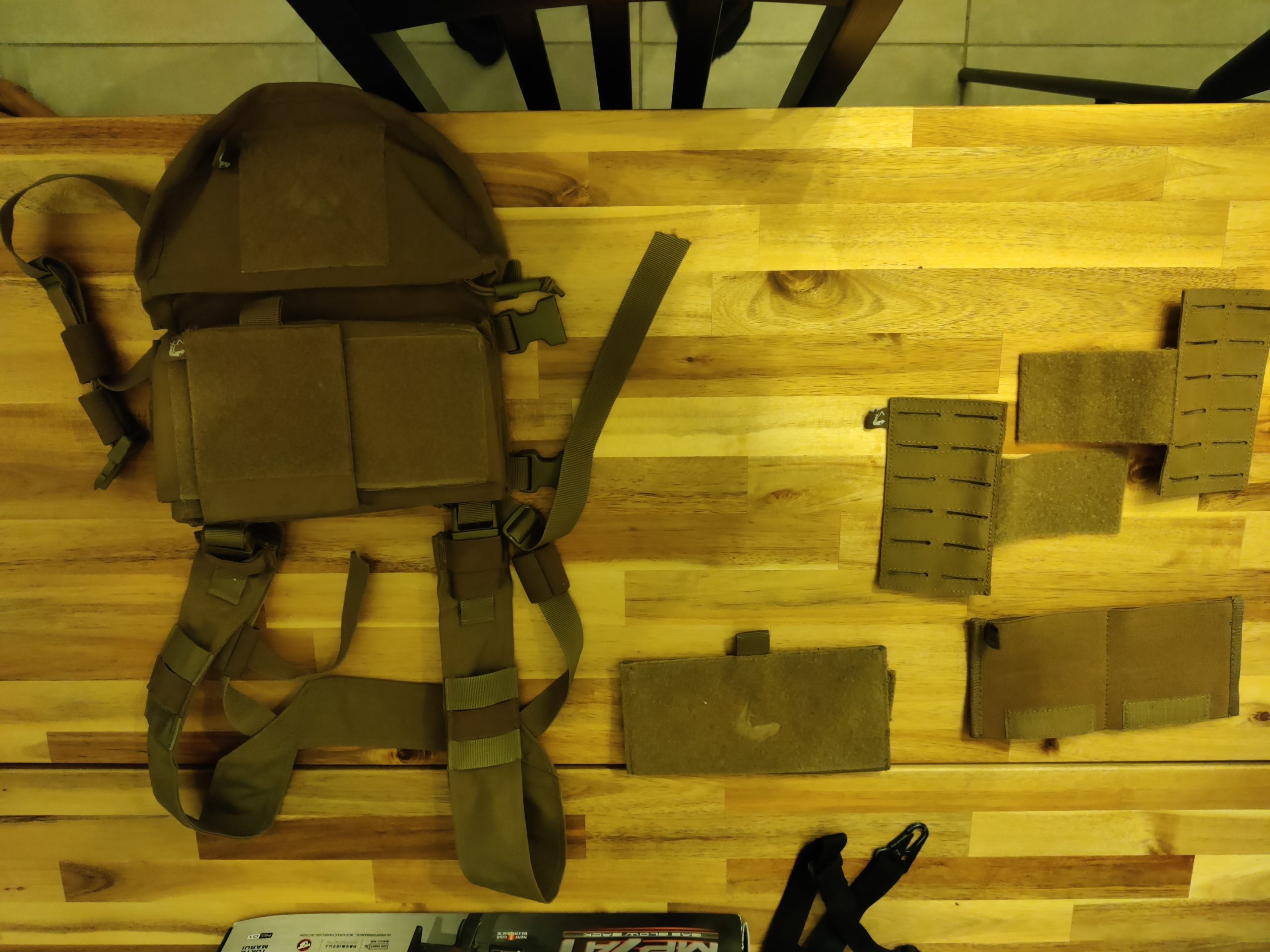 Tokyo Marui MP7A1 GBB Noir + 5 chargeurs + gear