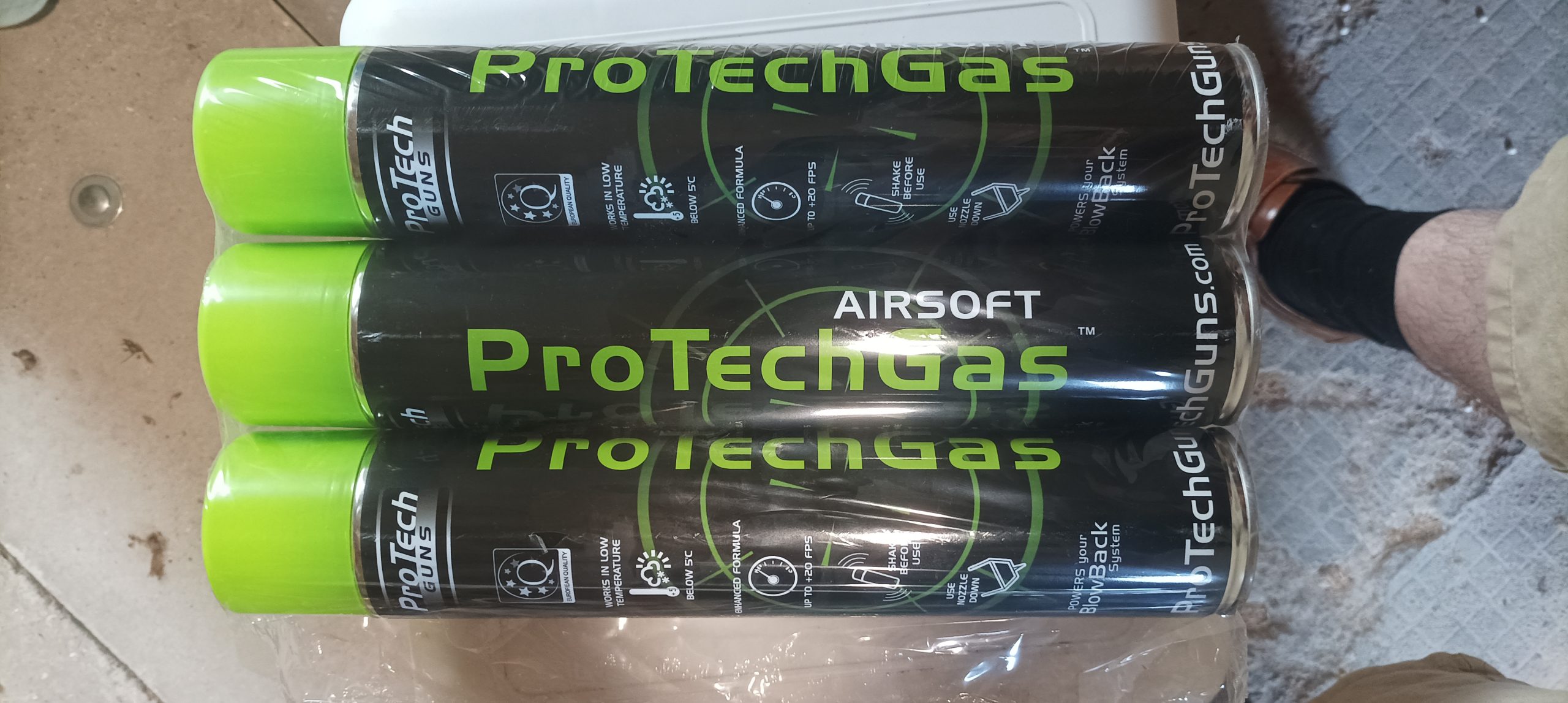arrêt airsoft : protechguns green gas – 3 bouteilles 1000ml neuves