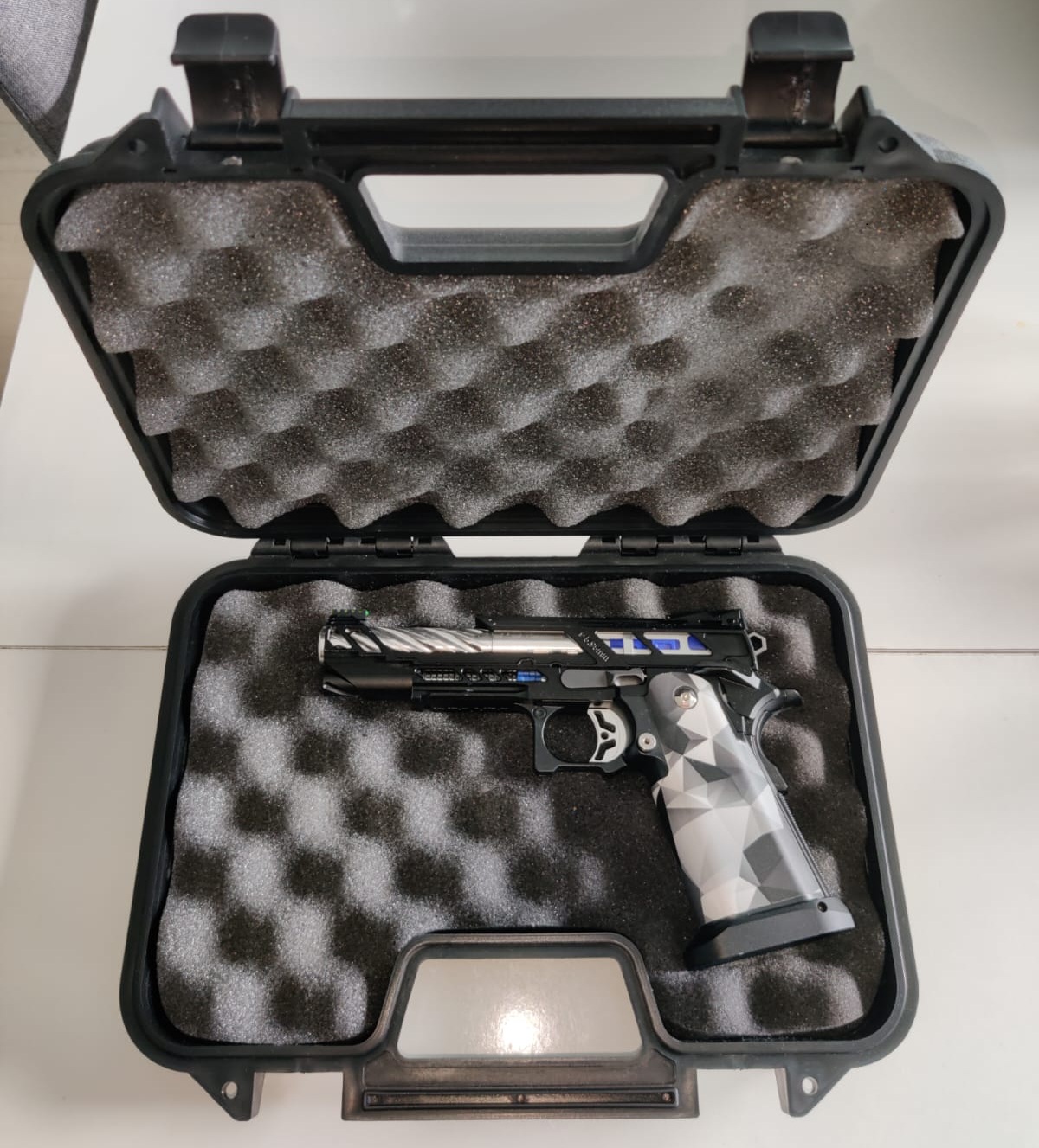 Hi-capa full custom HPA/GAZ par Art Custom GBB