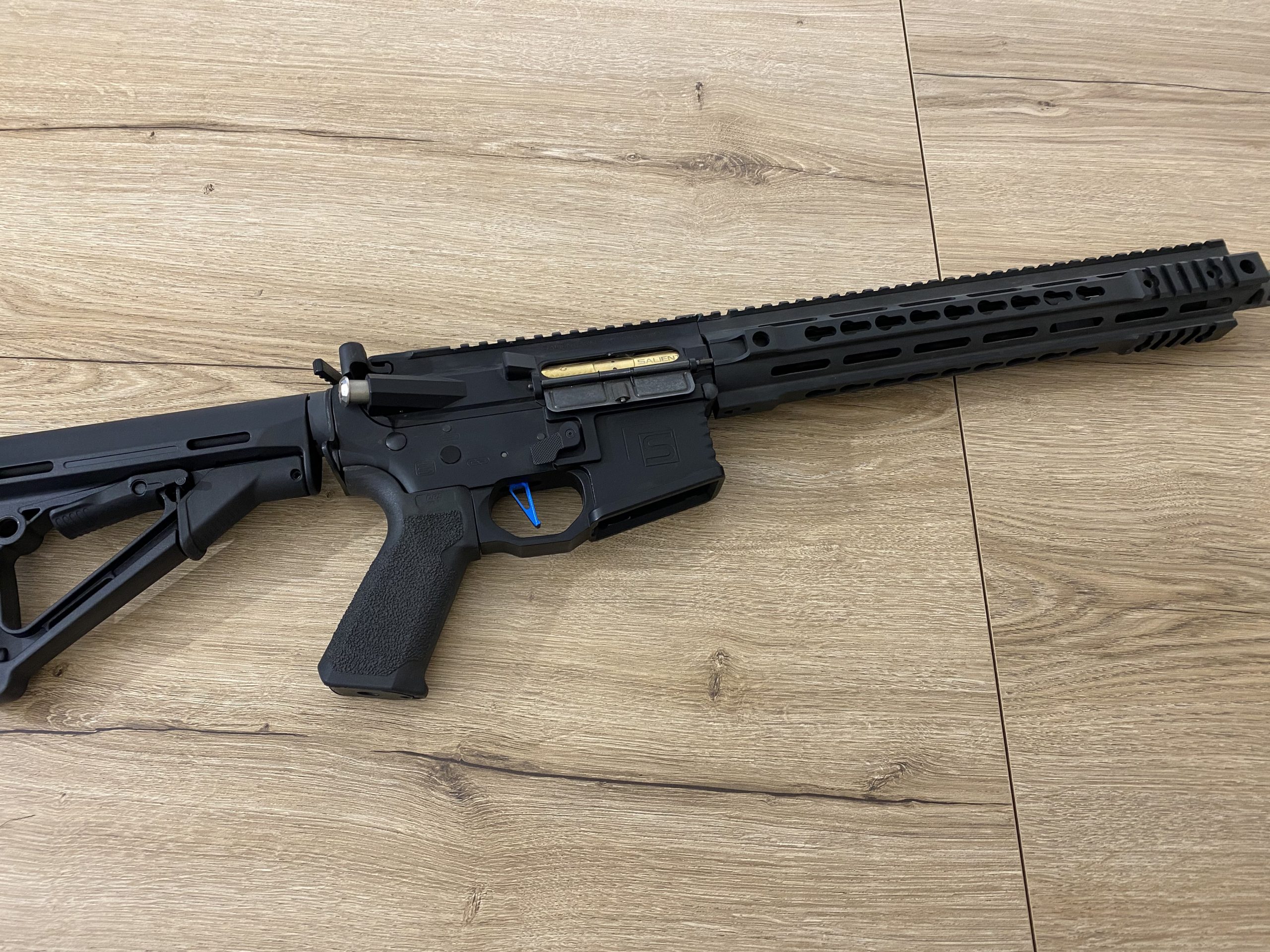 M4 Salient Arms Titan