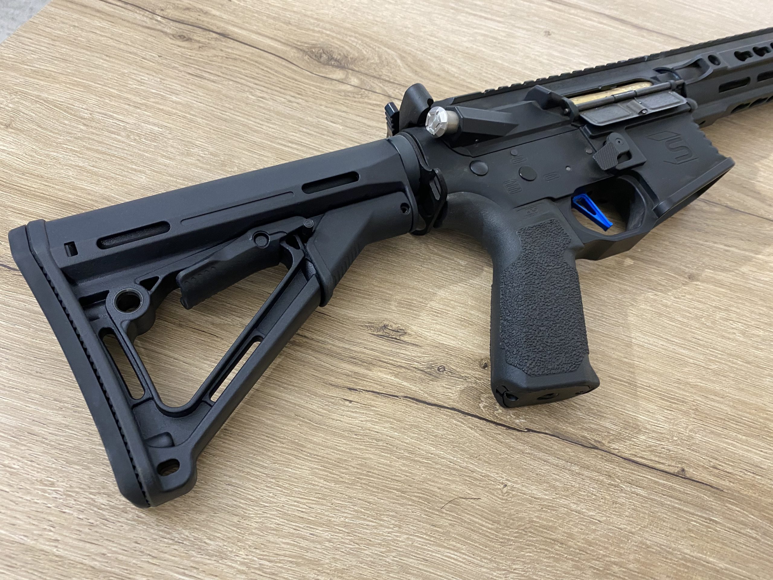 M4 Salient Arms Titan