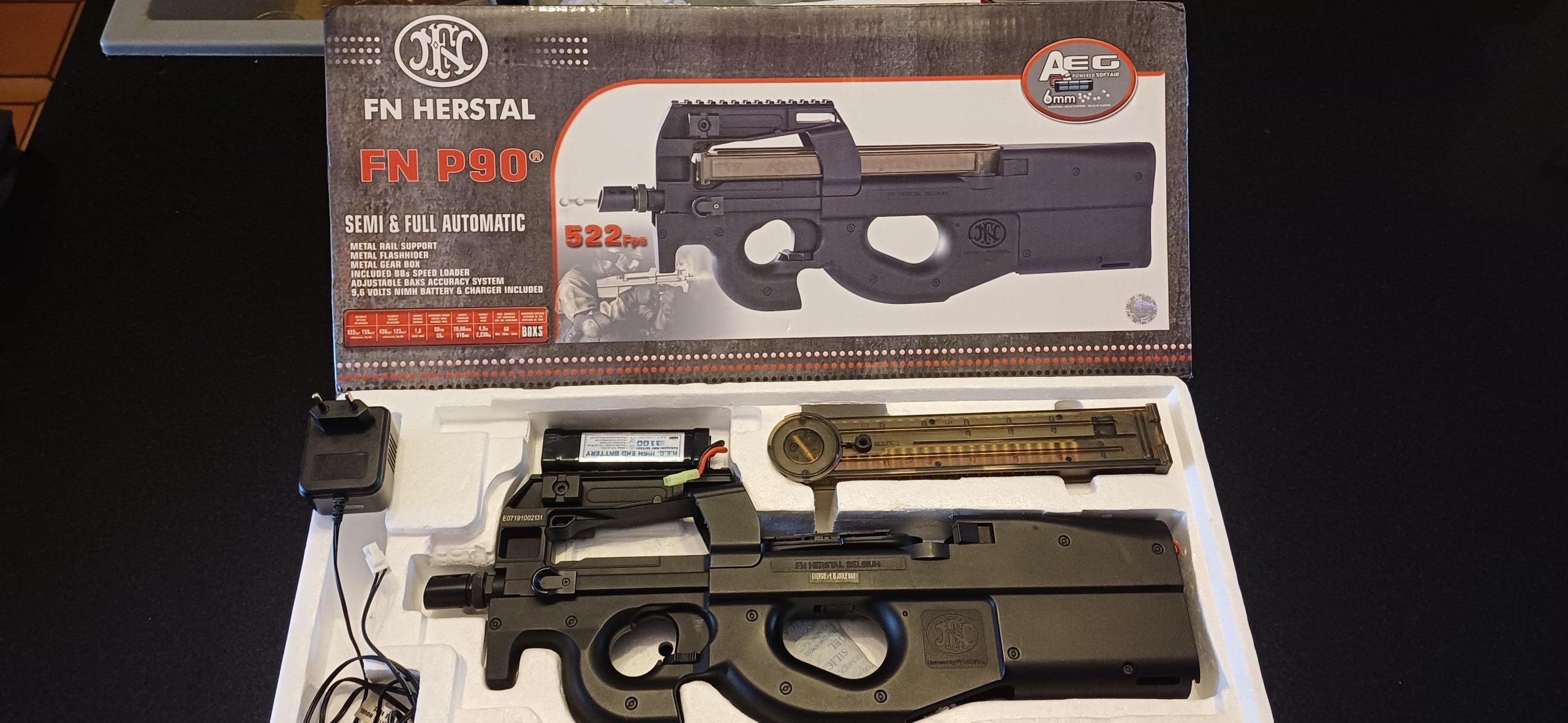 Fusil d'assault FN Herstal P90