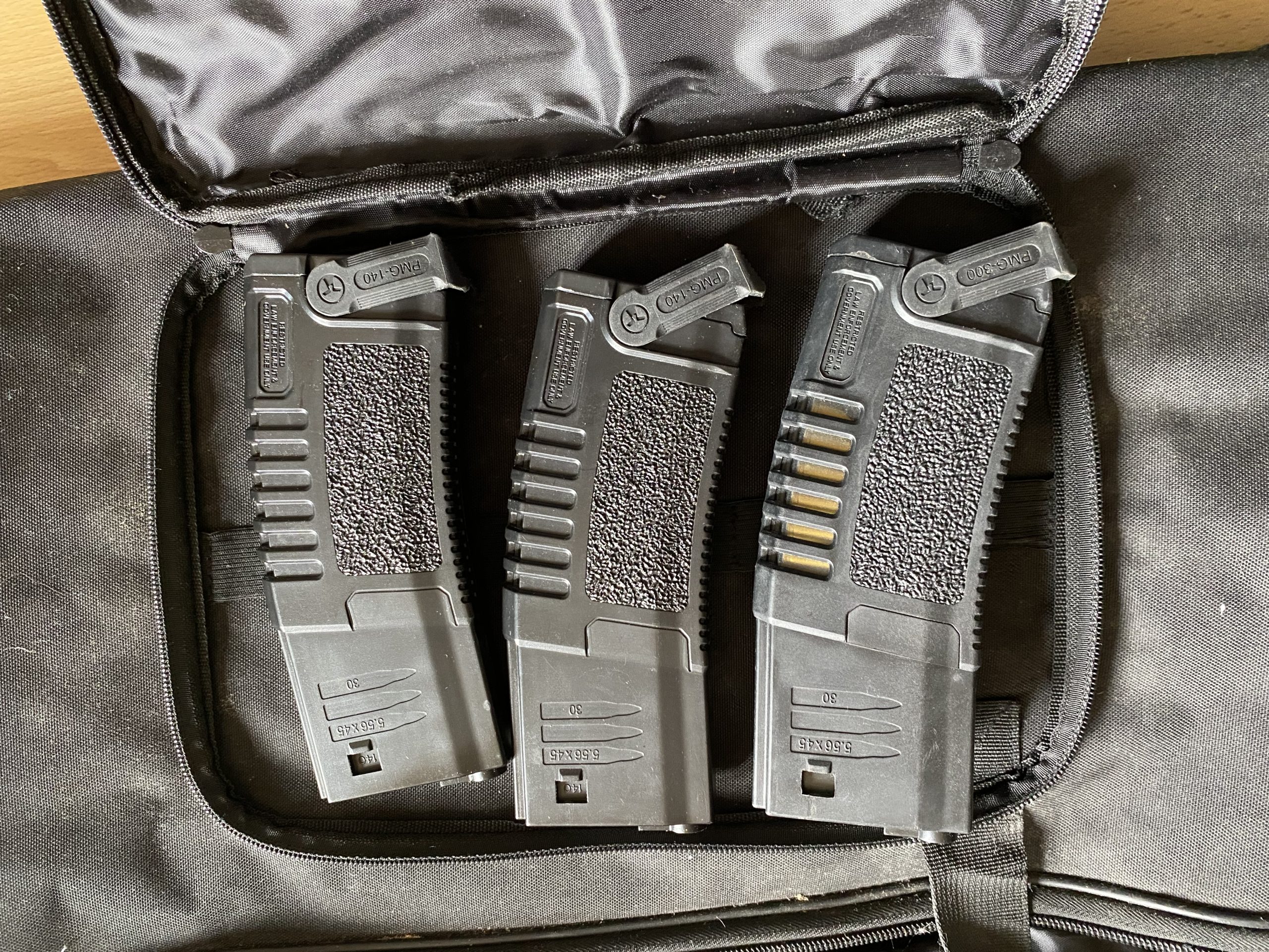 Réplique d'airsoft : Amoeba M4 honey badger AM-014 AEG noir