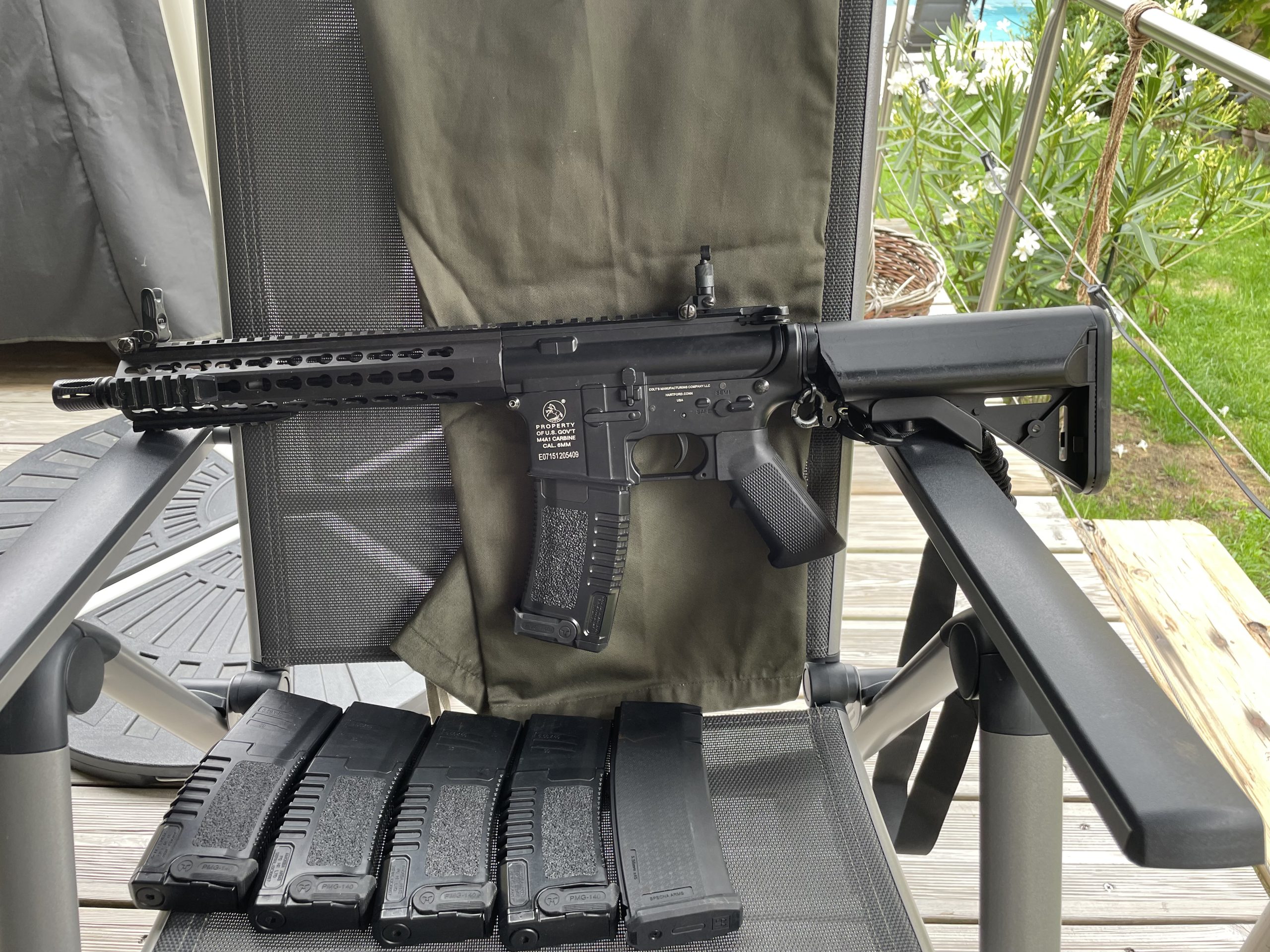Colt M4A1 Keymod 180842 – AEG + 6 chargeur