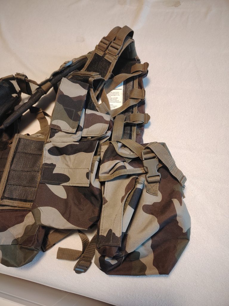 Gilet tactique camo avec poches