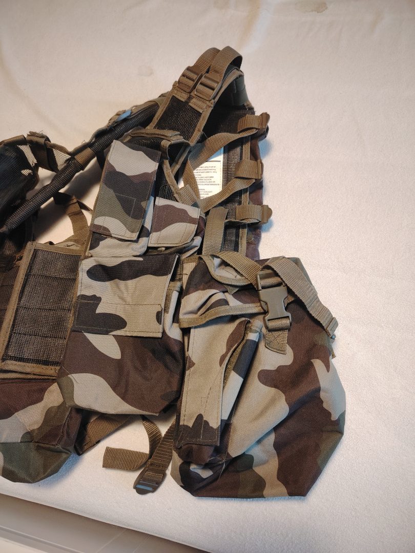 Gilet tactique camo avec poches