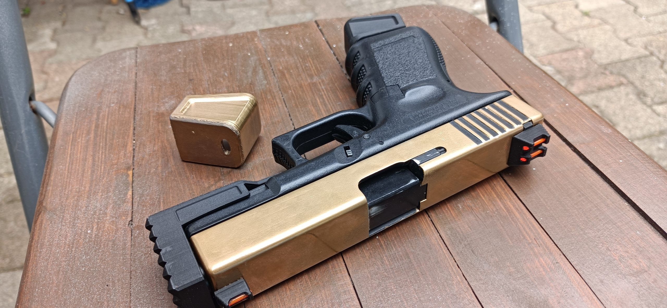 Glock 23 | Gold Bar Custom