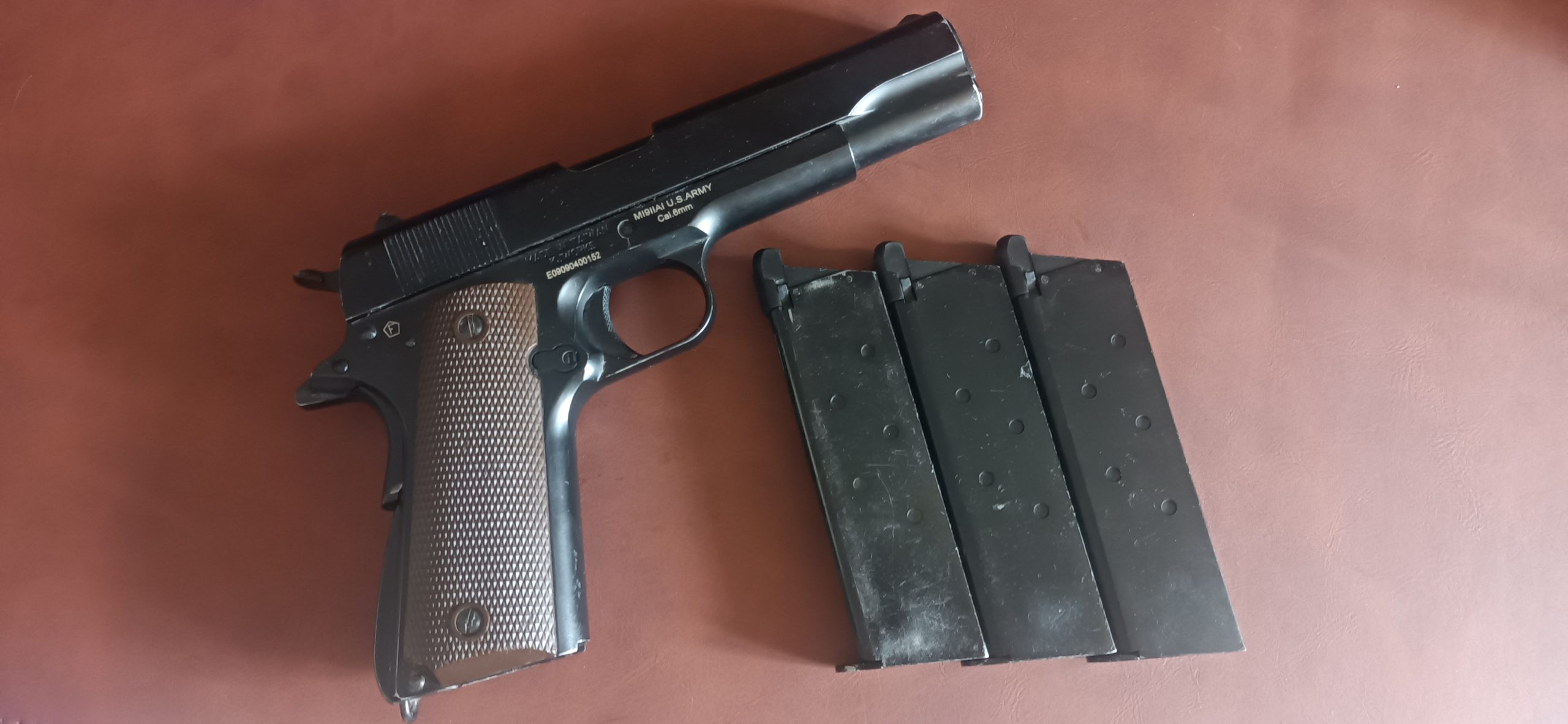 Colt M1911 KJW [+3 chargeurs]