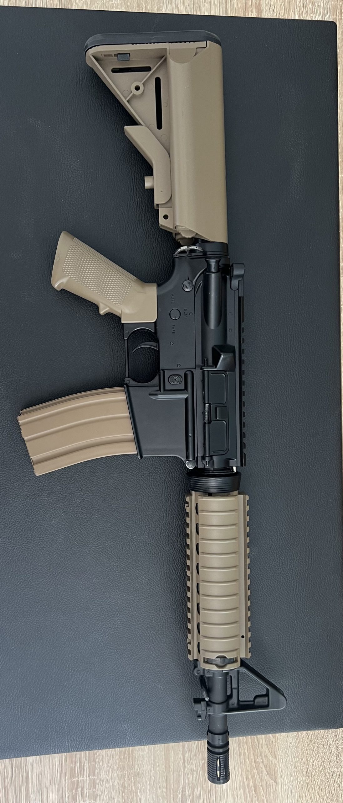 COLT CQB AEG BLACK 6MM (BAT+CHAR) 350BBS 1.2J /C3