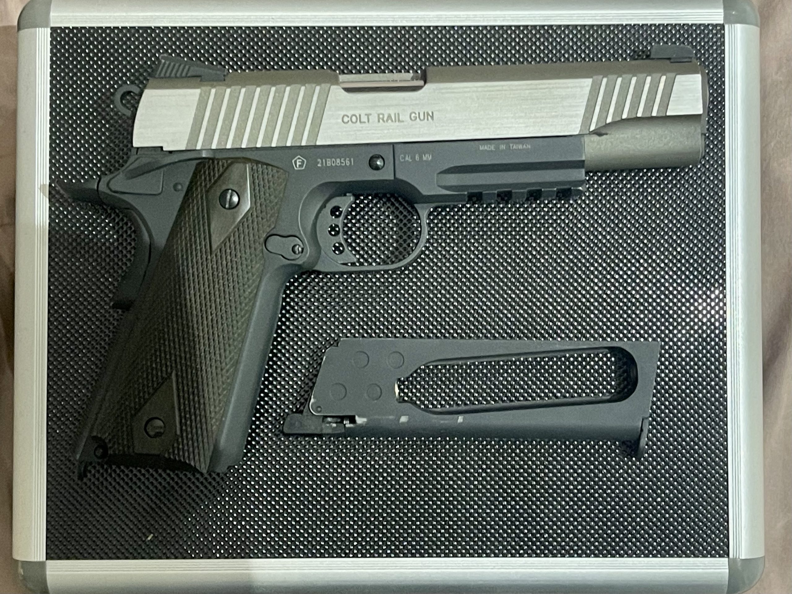 Colt Rail Gun .45 – CO2 / métal