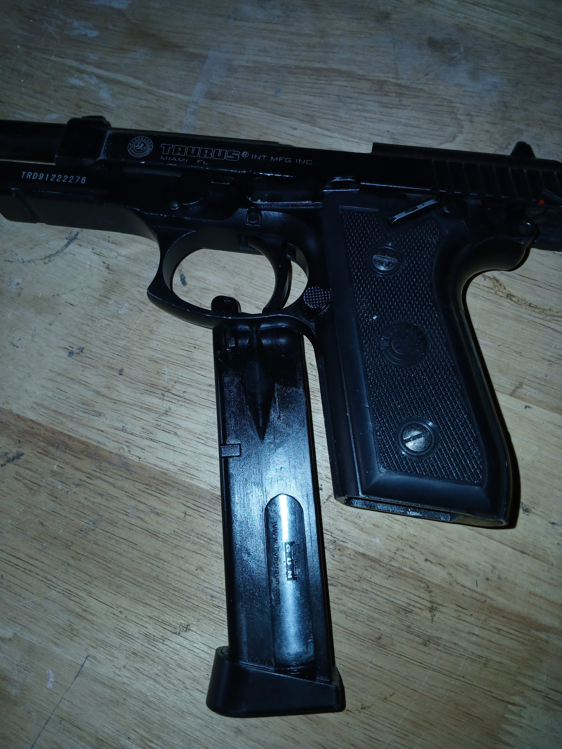 Pistolet taurus