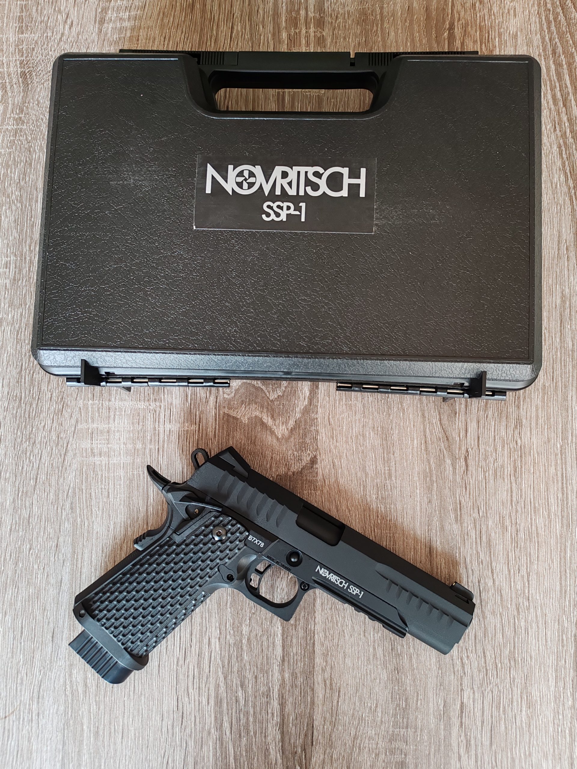 Novritsch SSP1  + 2 chargeurs supplémentaires état neuf