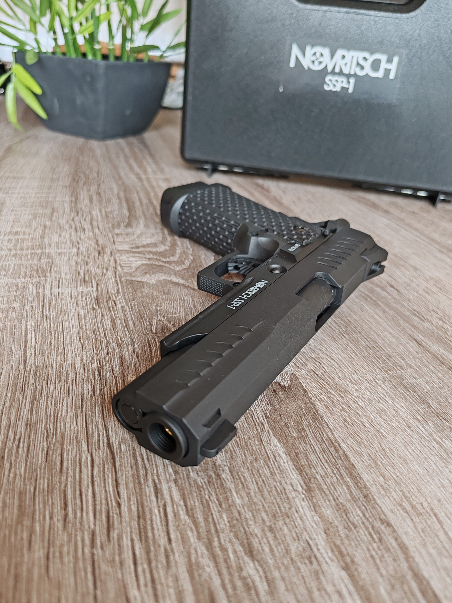 Novritsch SSP1  + 2 chargeurs supplémentaires état neuf