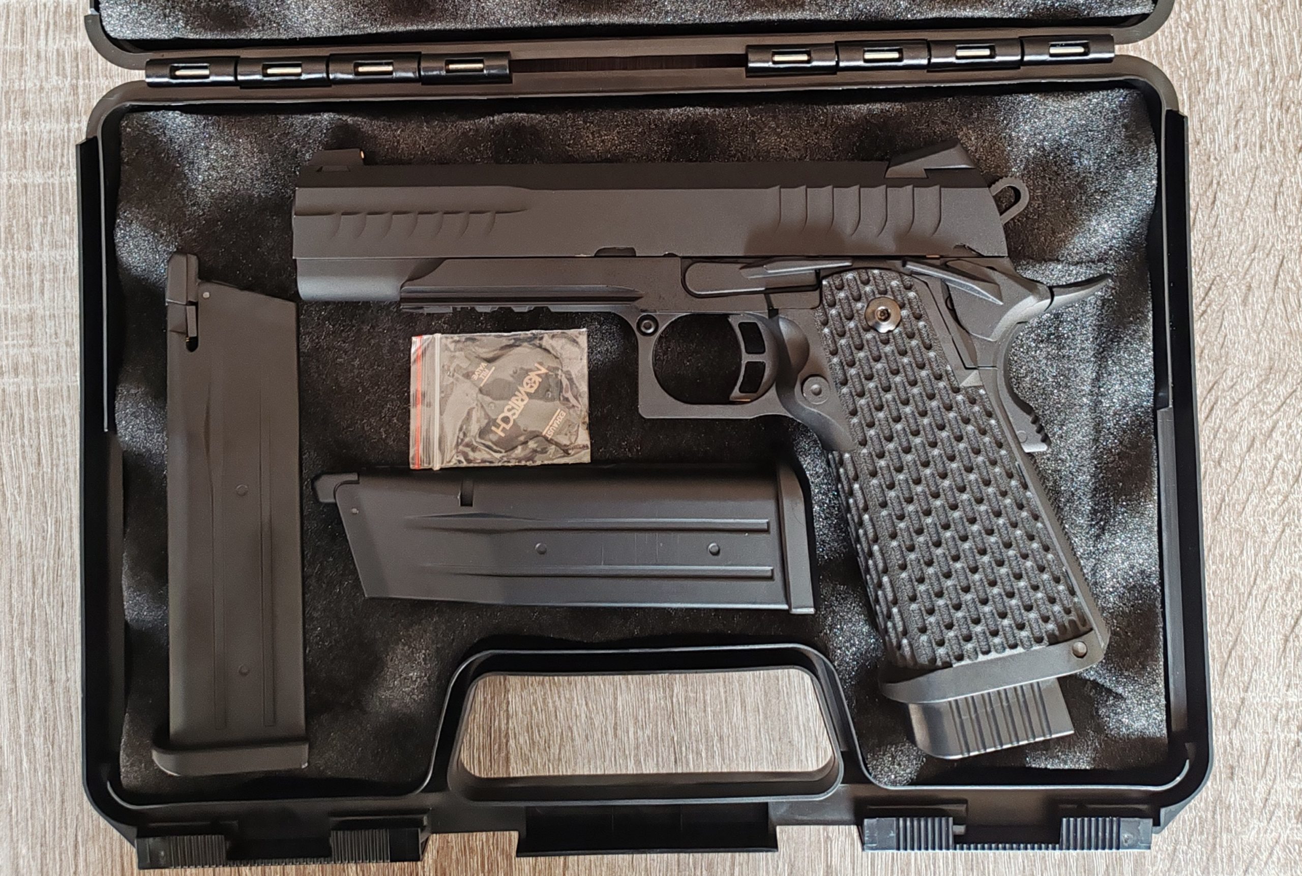 Novritsch SSP1  + 2 chargeurs supplémentaires état neuf