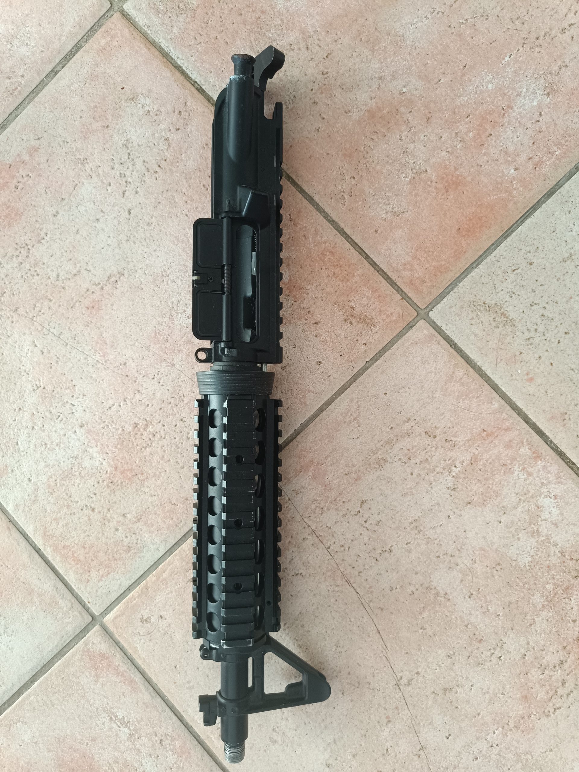 COLT M4A1 aeg polymère métal+corps supplémentaire métal