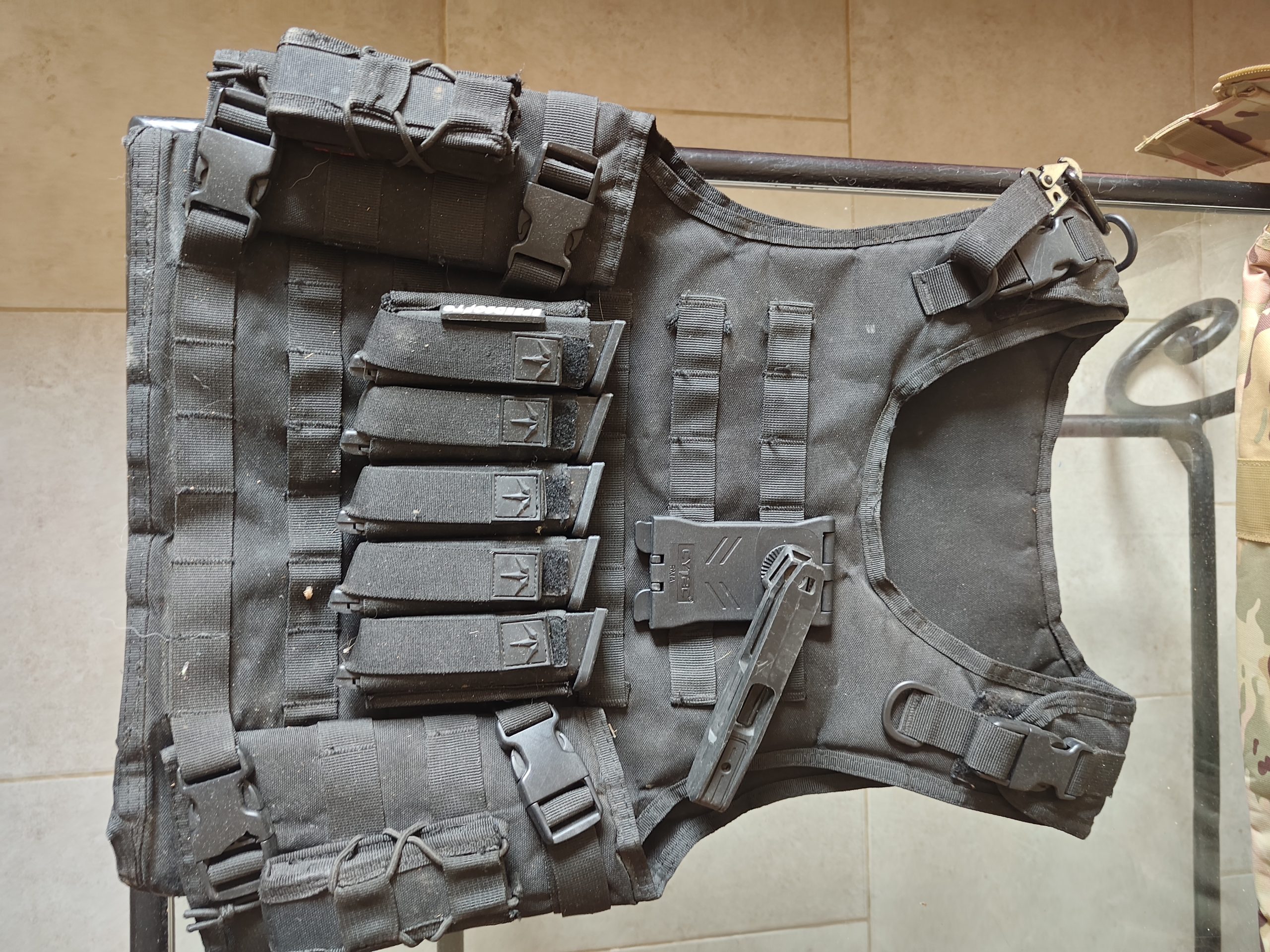 Lot Complet – Glock Custom avec Kit Carbine Recover Tactical P-IX + Gilet