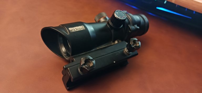 Acog Swiss Arm | retro-éclairage