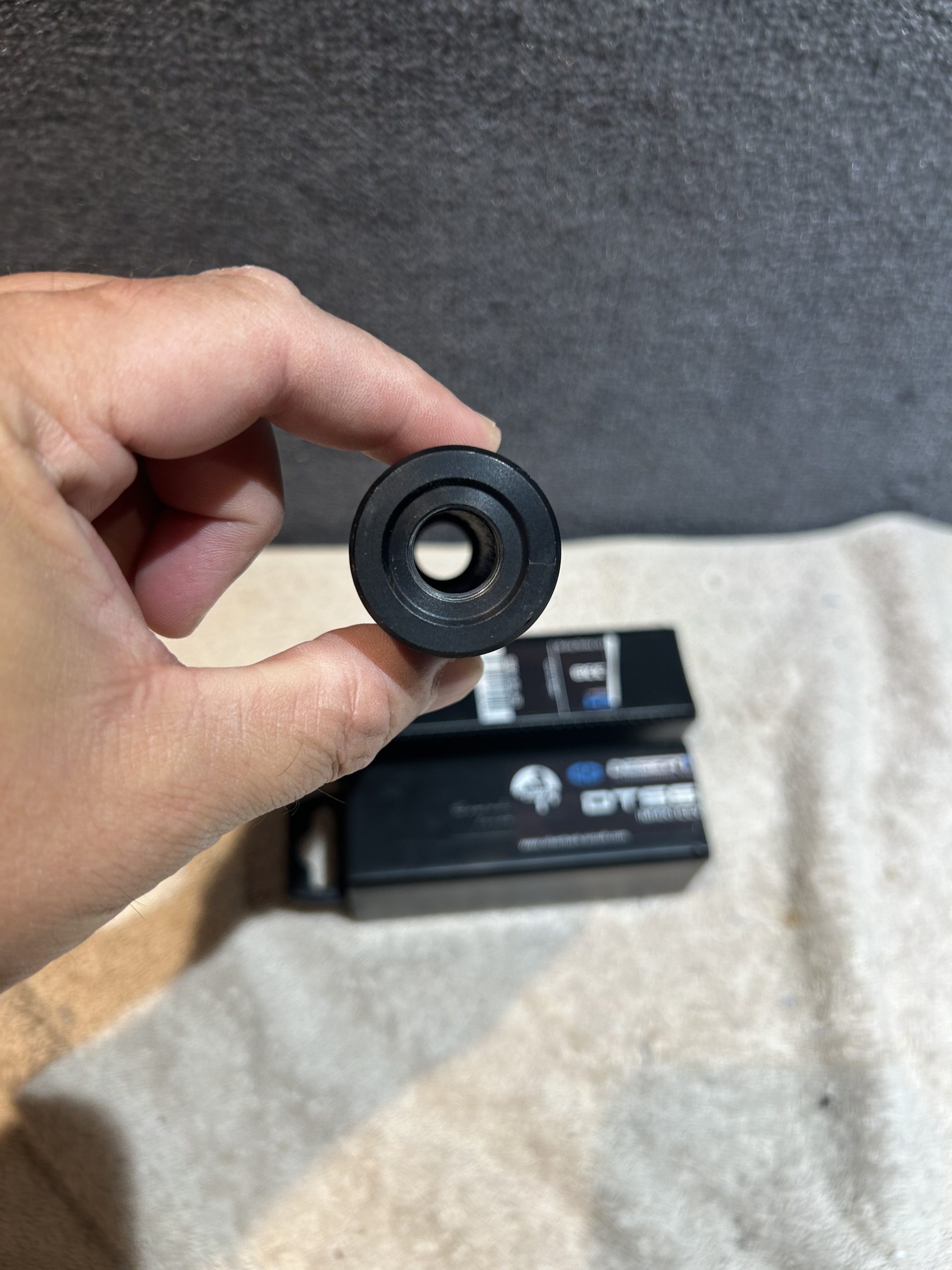 Vends silencieux Umbrella Armory en Carbone