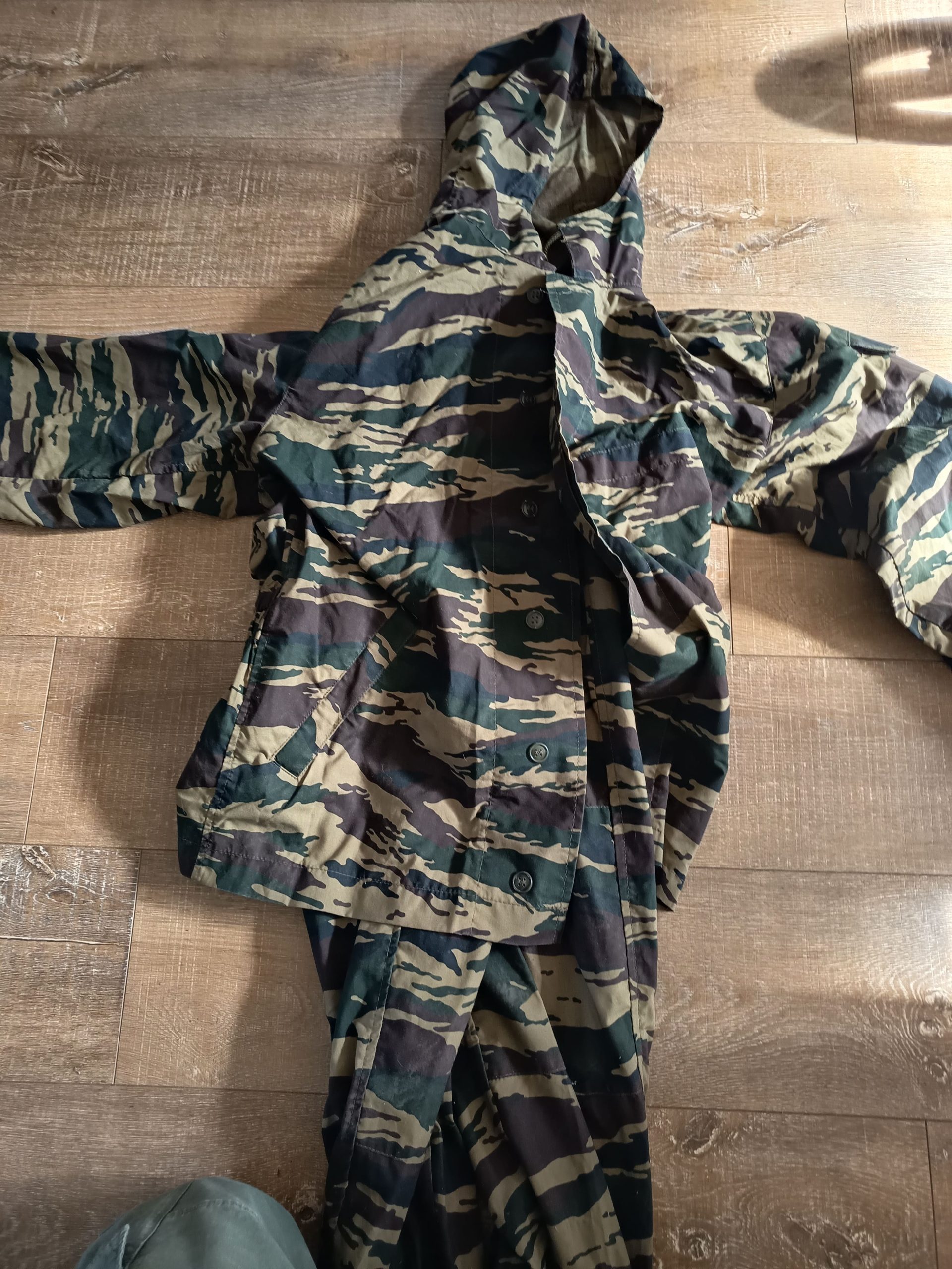 Ensemble uniforme camo Kamysh veste + pantalon (matériel Russe)