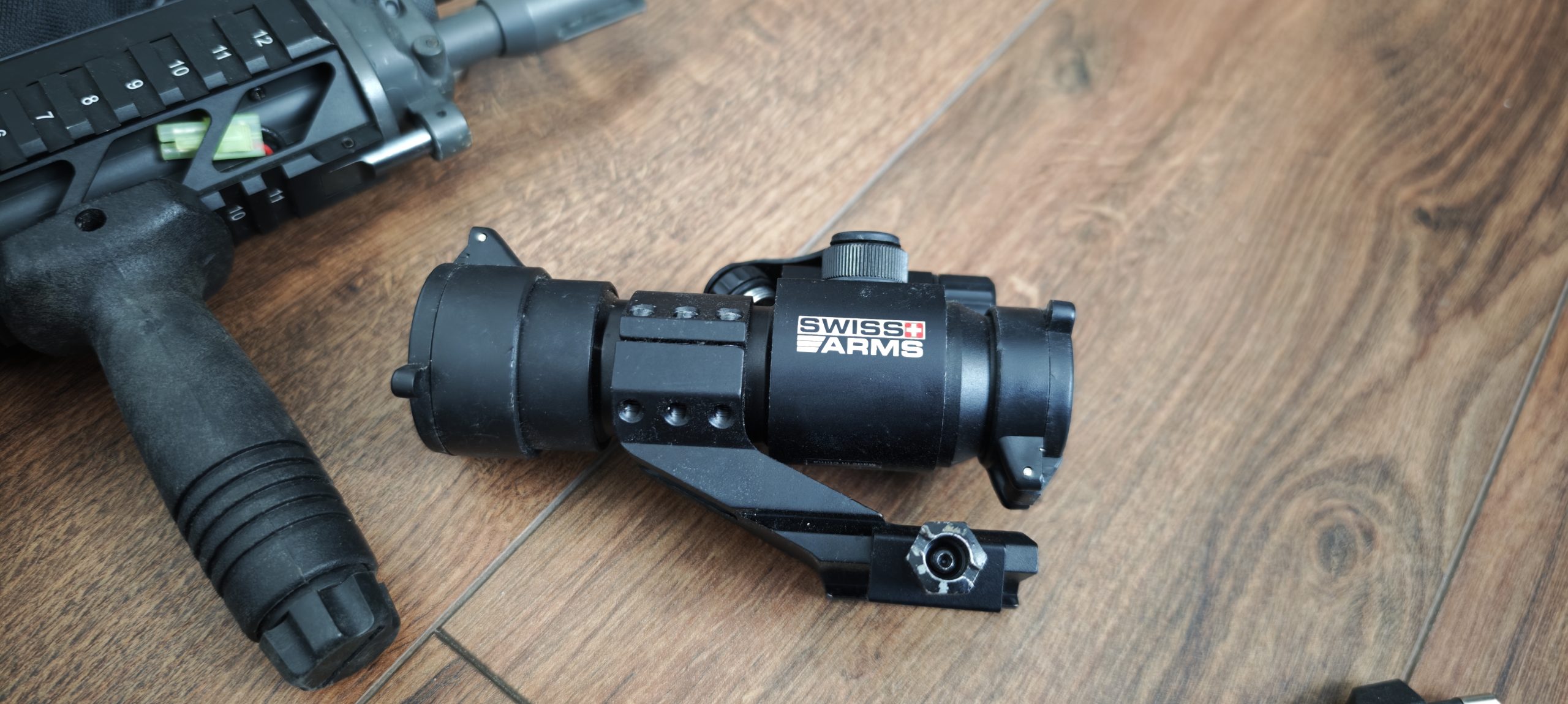 SG 552-1 Commando + accessoires