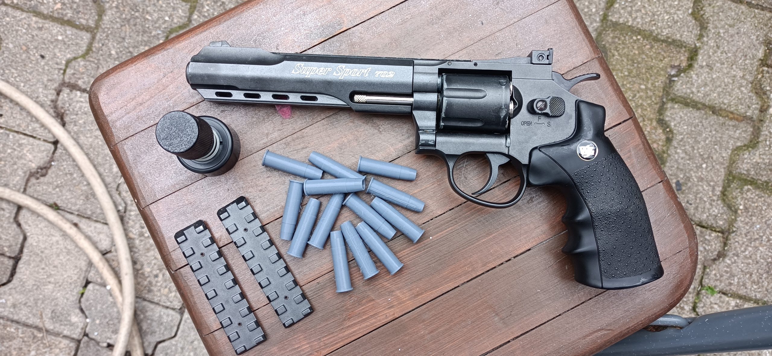 Revolver Super Sport 703 [+18 Douilles]